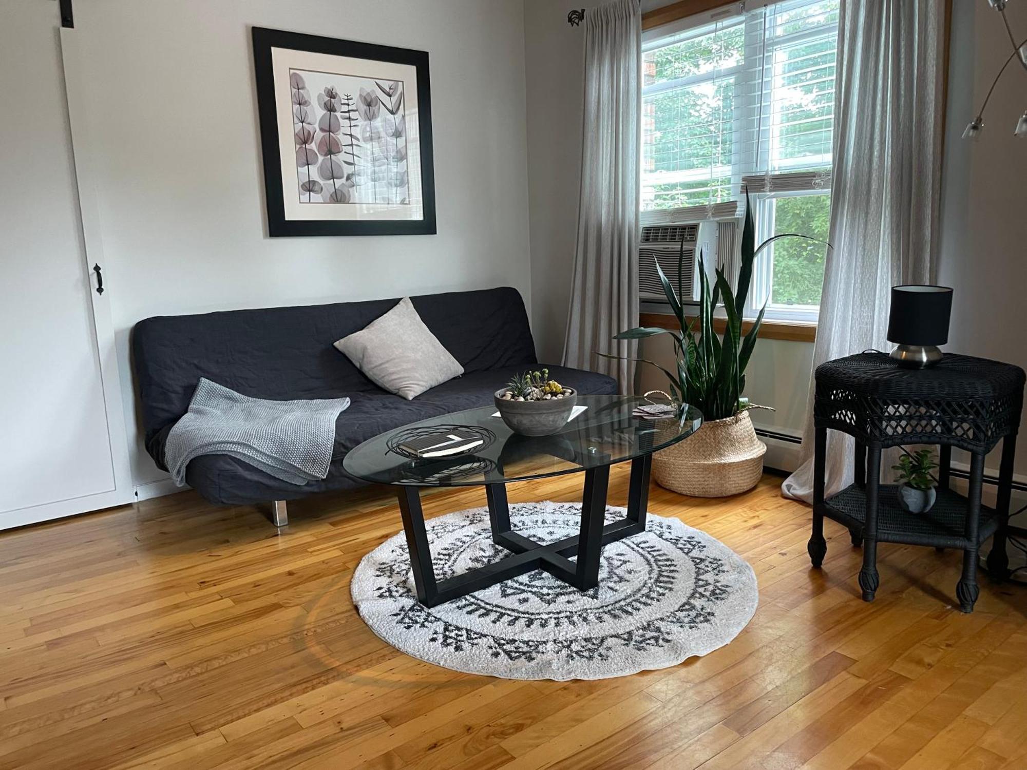 Au Coq Du Bonheur Bed & Breakfast Magog ภายนอก รูปภาพ